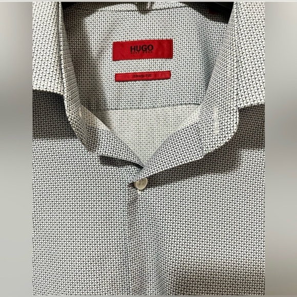 Hugo Boss Sharp Fit Long Sleeve Button Down Blue Size 16 1/2 - 34/35 - Picture 5 of 11